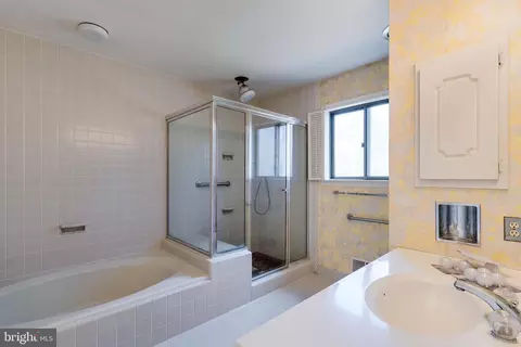 Bath - 10108 Ormond Rd, Potomac, MD 20854 photo 2 of 4