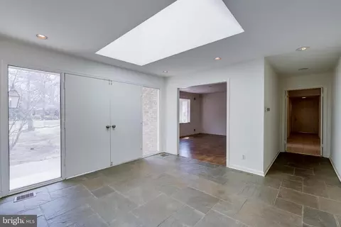 Entry Way - 10108 Ormond Rd, Potomac, MD 20854 photo 2 of 2