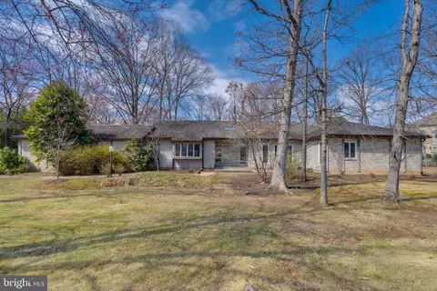 10108 Ormond Rd, Potomac, MD 20854
