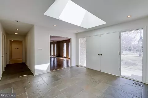 Entry Way - 10108 Ormond Rd, Potomac, MD 20854 photo 1 of 2