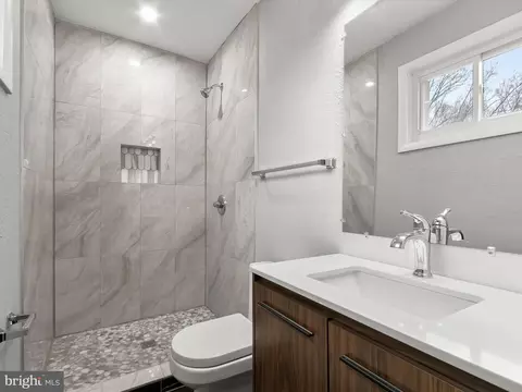 9748 Hedin Dr, Silver Spring, MD 20903 photo 28