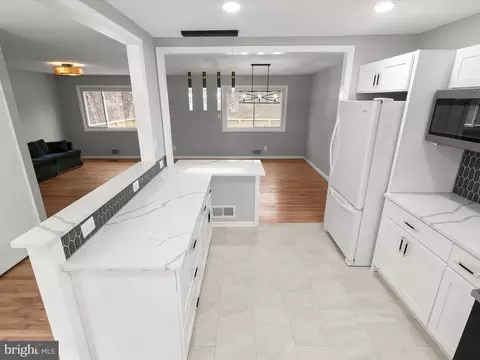 9748 Hedin Dr, Silver Spring, MD 20903 photo 17