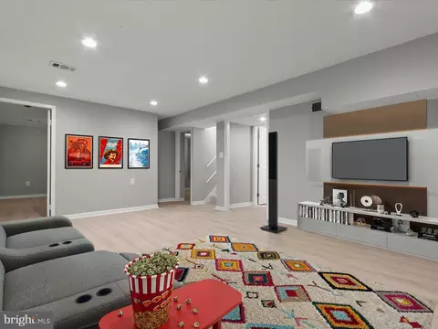9748 Hedin Dr, Silver Spring, MD 20903 photo 39