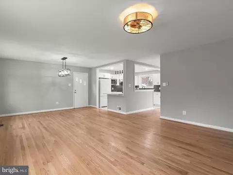 9748 Hedin Dr, Silver Spring, MD 20903 photo 58