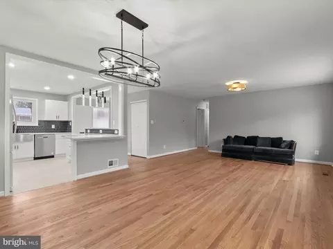 9748 Hedin Dr, Silver Spring, MD 20903 photo 22