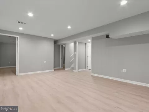 9748 Hedin Dr, Silver Spring, MD 20903 photo 40