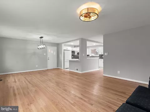 9748 Hedin Dr, Silver Spring, MD 20903 photo 20