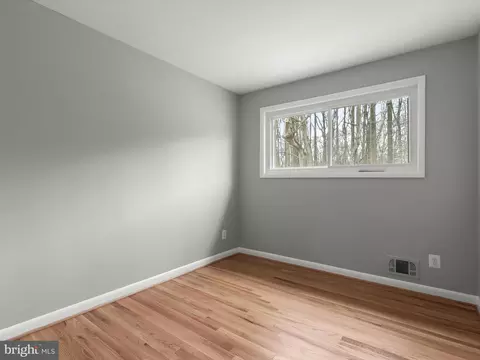 9748 Hedin Dr, Silver Spring, MD 20903 photo 36