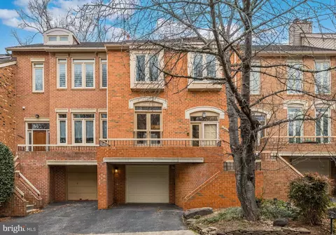10805 Whiterim Dr, Potomac, MD 20854