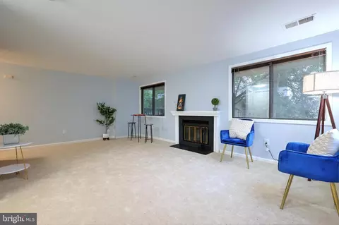 9823 Hellingly Pl #65, Montgomery Village, MD 20886