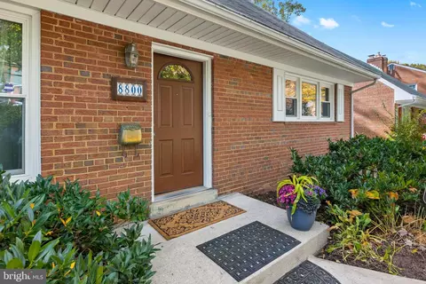 8800 2nd Ave, Silver Spring, MD 20910 photo 2