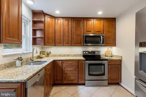 8800 2nd Ave, Silver Spring, MD 20910 photo 10