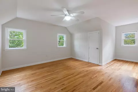 8800 2nd Ave, Silver Spring, MD 20910 photo 19