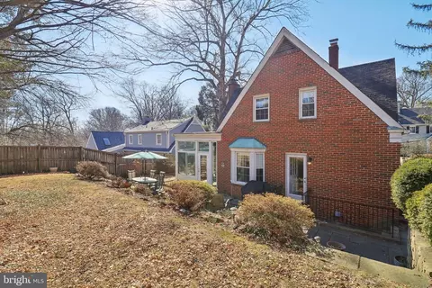 Exterior - 14 Park Valley Rd, Silver Spring, MD 20910 photo 8 of 13