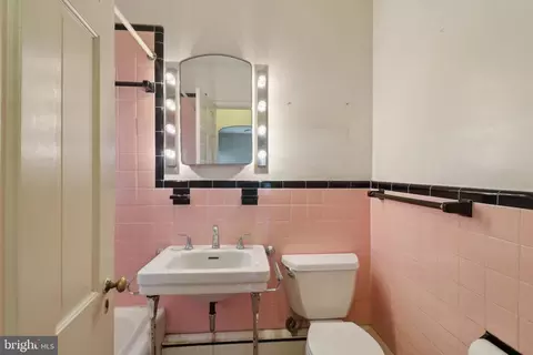 Bath - 14 Park Valley Rd, Silver Spring, MD 20910 photo 1 of 8
