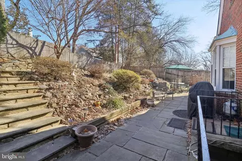 Exterior - 14 Park Valley Rd, Silver Spring, MD 20910 photo 7 of 13