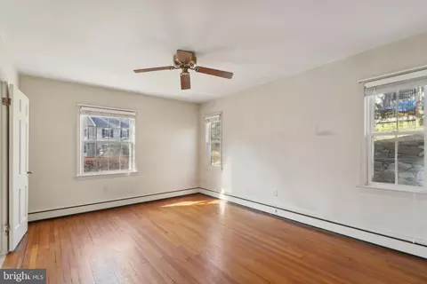 Bedroom - 14 Park Valley Rd, Silver Spring, MD 20910 photo 4 of 12