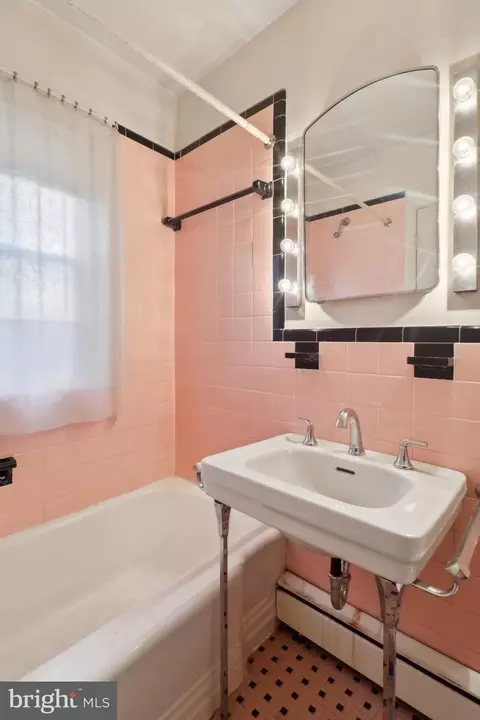 Bath - 14 Park Valley Rd, Silver Spring, MD 20910 photo 3 of 8