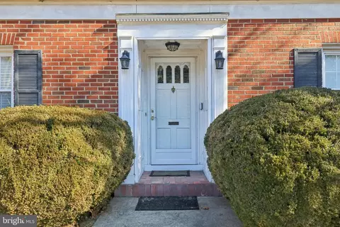 Entry Way - 14 Park Valley Rd, Silver Spring, MD 20910 photo 1 of 4