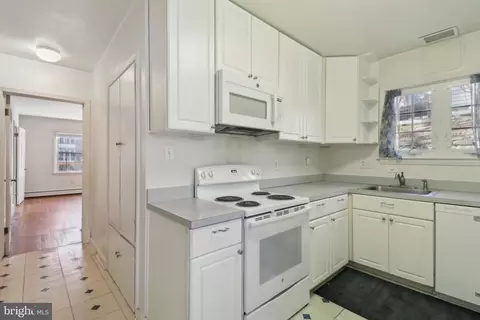 Kitchen - 14 Park Valley Rd, Silver Spring, MD 20910 photo 4 of 5