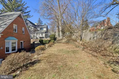 Exterior - 14 Park Valley Rd, Silver Spring, MD 20910 photo 9 of 13