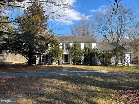 20811 Miracle Dr, Gaithersburg, MD 20882