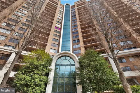 10101 Grosvenor Pl #510, Rockville, MD 20852