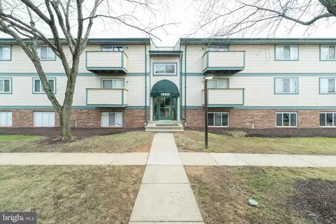 19633 Gunners Branch Rd #513, Germantown, MD 20876