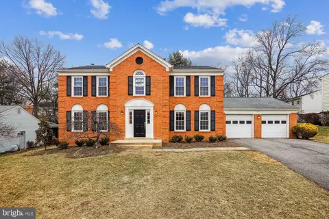 26 Locustwood Ct, Silver Spring, MD 20905
