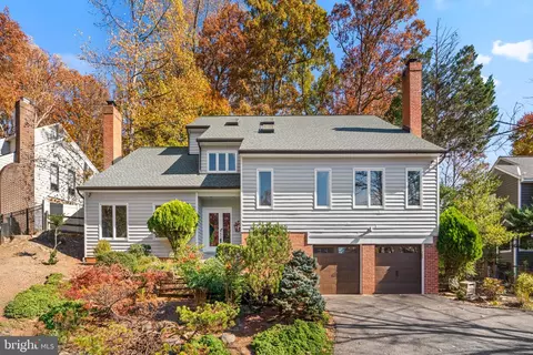 6919 Anchorage Dr, Bethesda, MD 20817