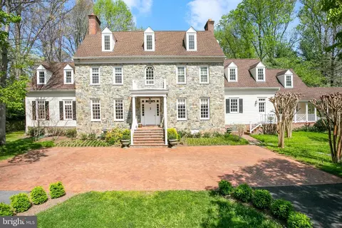 11015 Glen Rd, Potomac, MD 20854 photo 3