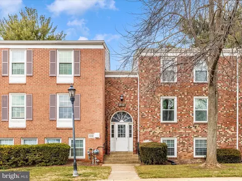 812 Quince Orchard Blvd #102, Gaithersburg, MD 20878