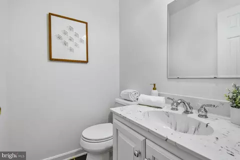 309 Notley Ct, Silver Spring, MD 20905 photo 12