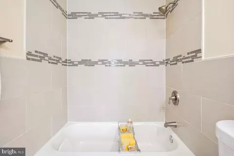 Bath - 1 Long Green Ct, Silver Spring, MD 20906 photo 4 of 4