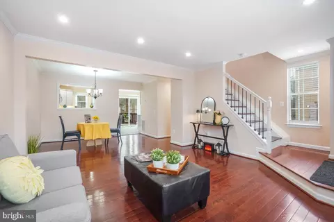 1 Long Green Ct, Silver Spring, MD 20906