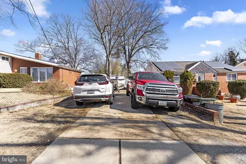 Exterior - 12911 Valleywood Dr, Silver Spring, MD 20906 photo 6 of 8
