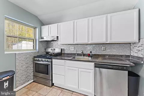 Kitchen - 12911 Valleywood Dr, Silver Spring, MD 20906 photo 3 of 3