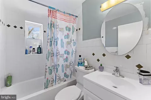 Bath - 12911 Valleywood Dr, Silver Spring, MD 20906 photo 1 of 2