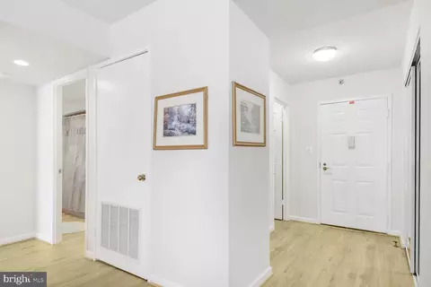 Entry Way - 15115 Interlachen Dr #3-125, Silver Spring, MD 20906 photo 3 of 3