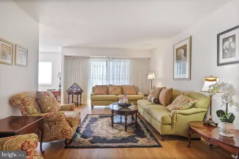 Living - 15115 Interlachen Dr #3-125, Silver Spring, MD 20906 photo 1 of 3