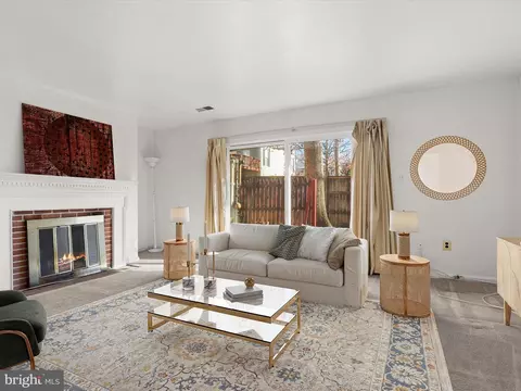 2112 Bucknell Ter #37, Silver Spring, MD 20902 photo 5