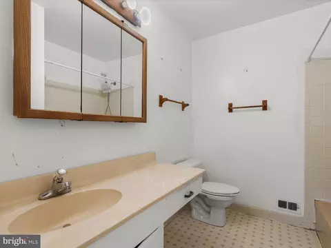 2112 Bucknell Ter #37, Silver Spring, MD 20902 photo 17