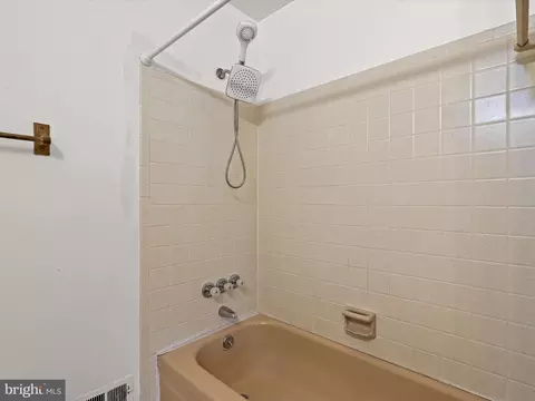 2112 Bucknell Ter #37, Silver Spring, MD 20902 photo 18