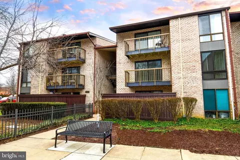 10020 Stedwick Rd #204, Montgomery Village, MD 20886