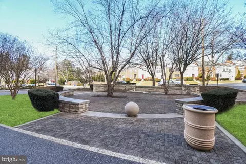Exterior - 1900 Lyttonsville Rd #611, Silver Spring, MD 20910 photo 2 of 3