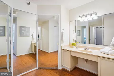 15100 Interlachen Dr #4-221, Silver Spring, MD 20906 photo 14