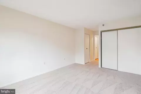 15100 Interlachen Dr #4-221, Silver Spring, MD 20906 photo 27