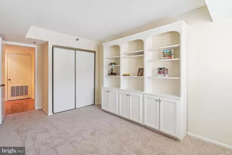 15100 Interlachen Dr #4-221, Silver Spring, MD 20906 photo 24