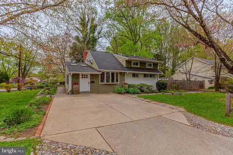 1700 Gruenther Ave, Rockville, MD 20851