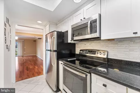 3302 Gleneagles Dr #80-B, Silver Spring, MD 20906 photo 9